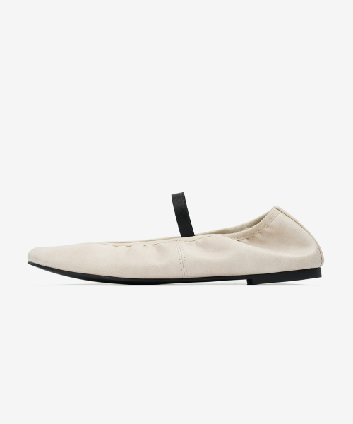 r. 910 wrinkle mary jane flats / ivory