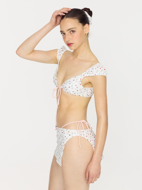 HUGGING BIKINI TOP (2 Colors)