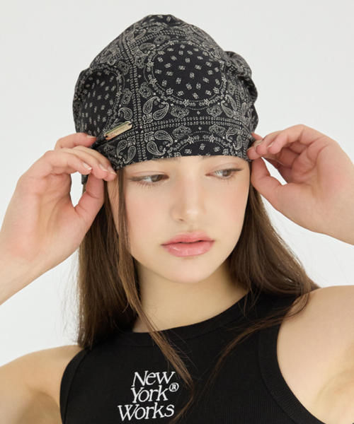 SUMMER PAISLEY BEANIE HAT_BLACK