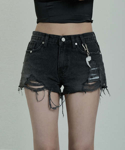 Rivet Damage Keyring Shorts pants (Black)