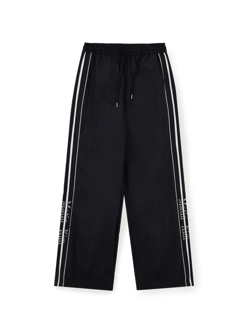 SIDE LOGO WIDE TRACK PANTS IN BLACK