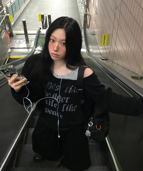 ROSARY NOIRER SWEATSHIRT (BLACK) F25ZB016