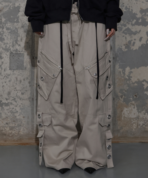 DETACHABLE CARGO STRAP PANTS (BEIGE) F25ZD978