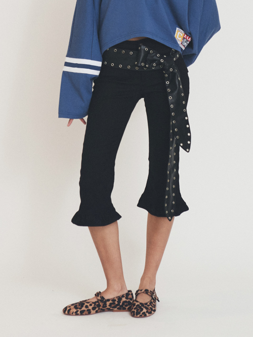 FRILL CAPRI PANTS BLACK