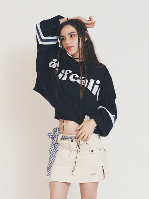V-NECK LOGO CROP LONG SLEEVE NAVY