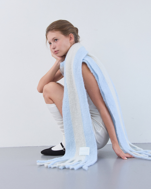 Rolling stripe knit muffler (blue ivory)