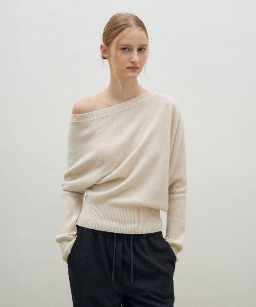 Baby Alpaca One-Off Shoulder Knit Top[LMBEWIKN301]-2color