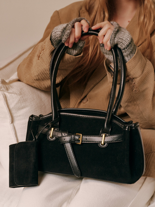 Luze Suede Bag (Black)