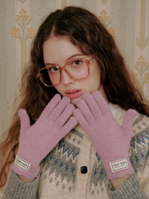 Woogle glove