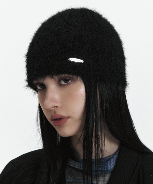 C HAIRY BEANIE_BLACK