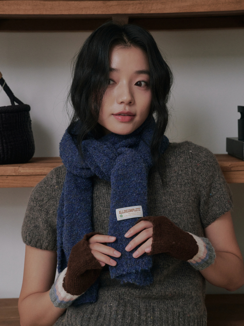 Bubble Boucle Knit Muffler (Deep Blue)