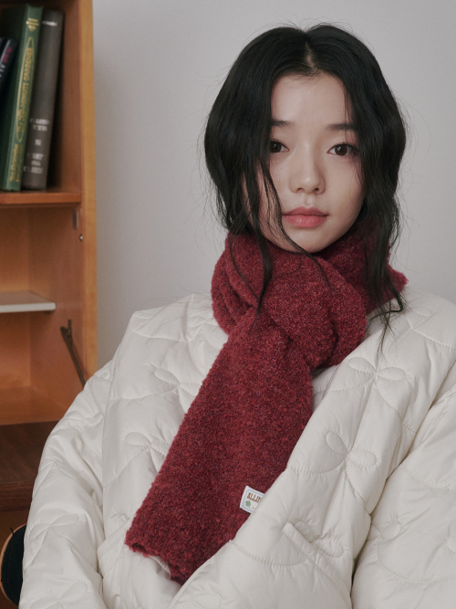 Bubble Boucle Knit Muffler (Red Wine)