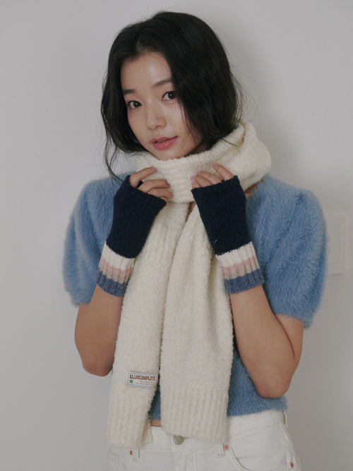 Bubble Boucle Knit Muffler (Cream)