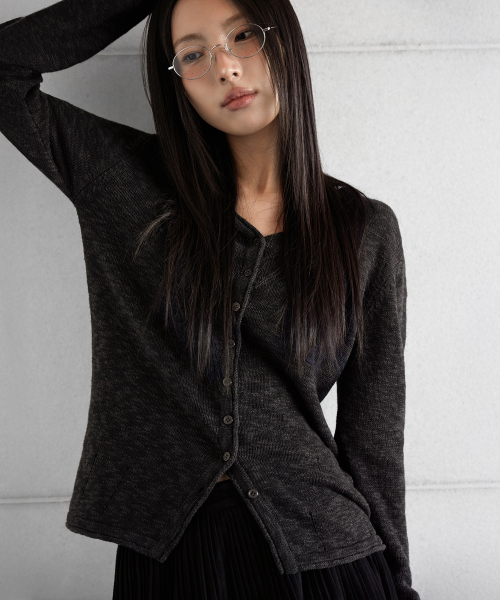 BOKSASH PENDANT V-NECK CARDIGAN, BLACK