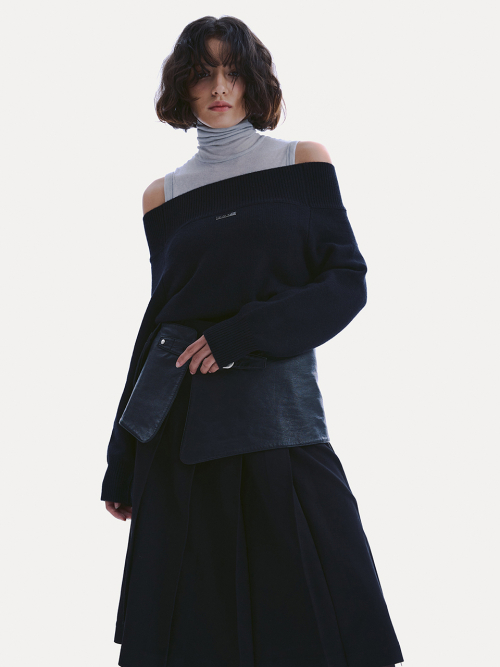 SLIDE PLEATED SKIRT_ BLACK