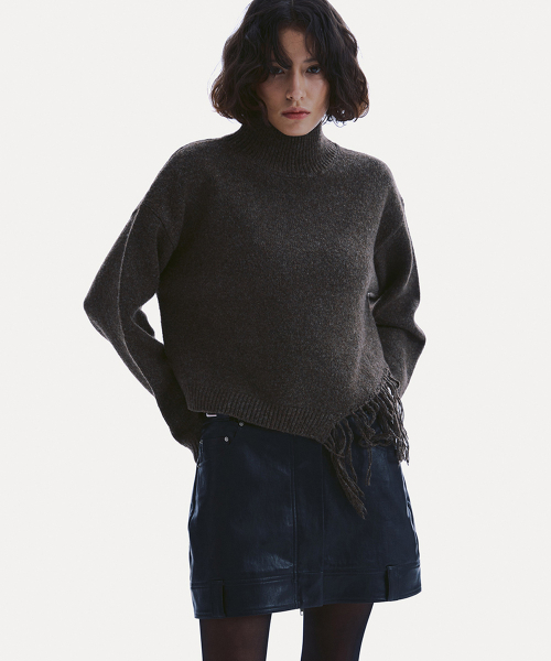 WOOL BLEND FRINGE TURTLE NECK KNIT_BROWN
