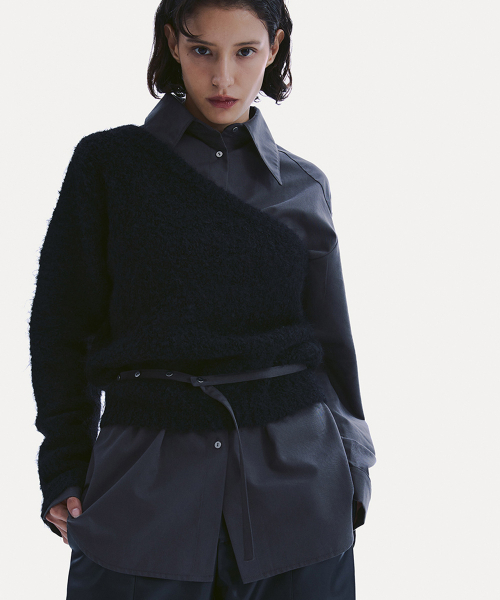 ONE SIDE OFF-SHOULDER SWEATER_ BLACK