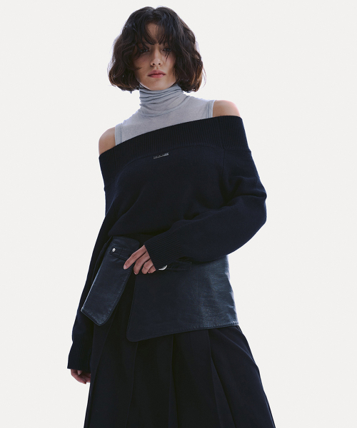 WOOL BLEND OFF-SHOULDER ZIP-UP KNIT_ BLACK
