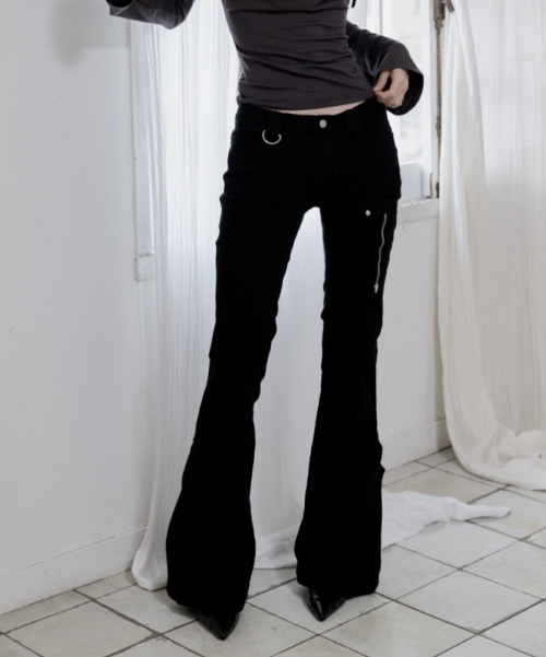 AXIS PINTUCK LOWRISE BOOTS CUT PANTS , BLACK