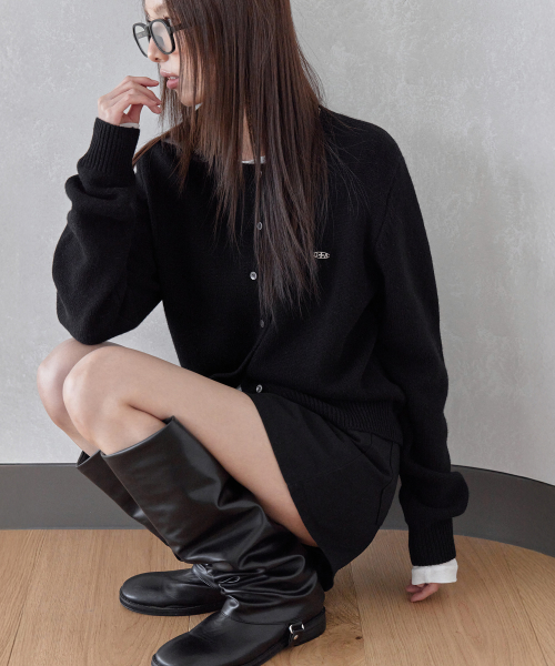 SIGNATURE CREW-NECK WOOL CARDIGAN, BLACK