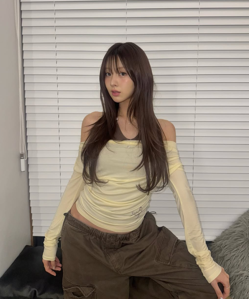 LAYERD BEADS COWL NECK T-SHIRT YELLOW
