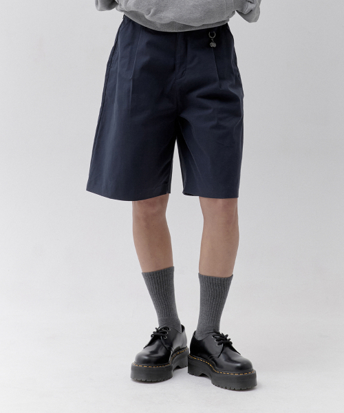 PIN-TUCK TWO-BUTTON BERMUDA SHORTS [NAD]