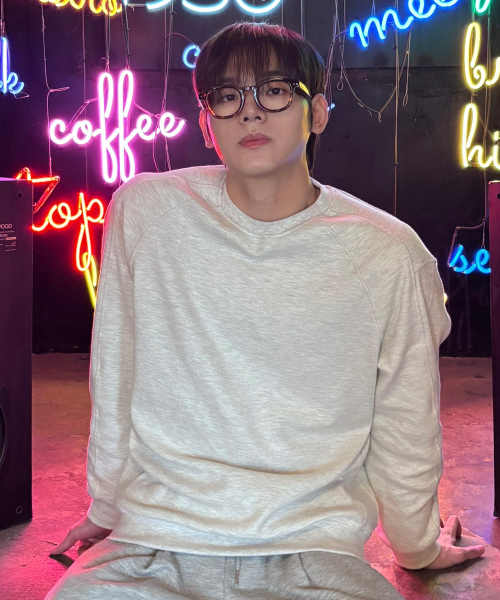 Diagonal oversized fit oatmeal sweatshirt