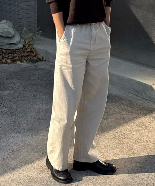 Semi-wide denim like full banding cream pants