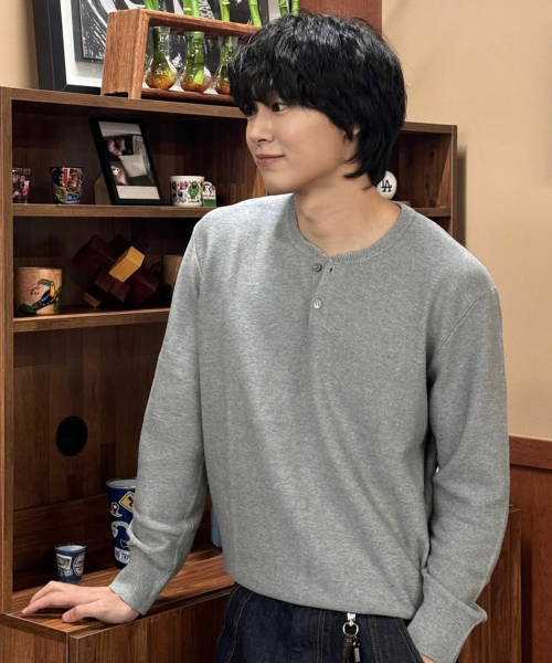 Washable Henley neck semi-overfit knitwear - 2color
