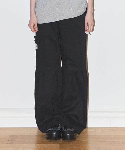 SHIRRING BOOTCUT PANTS BLACK