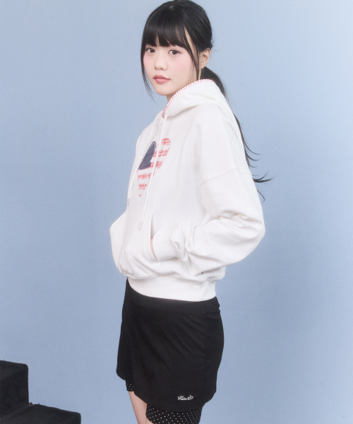 CHERRY USA HEART APPLIQUE CROP HOODIE(WHITE)