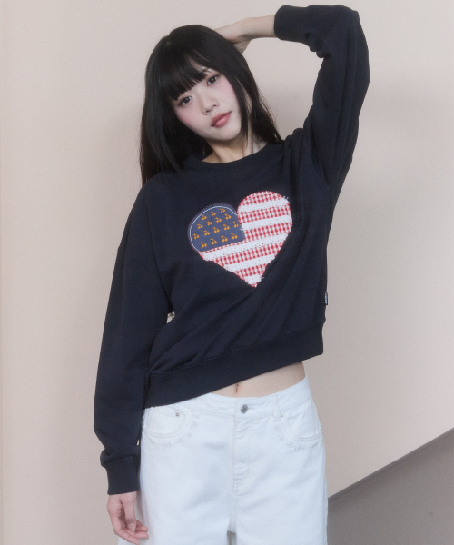 CHERRY USA HEART APPLIQUE LOOSE-FIT SWEATSHIRT(DARK NAVY)