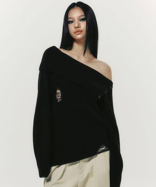 DAMAGE OFF SHOULDER KNIT BLACK