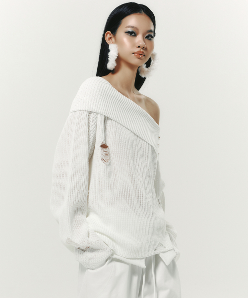 DAMAGE OFF SHOULDER KNIT WHITE