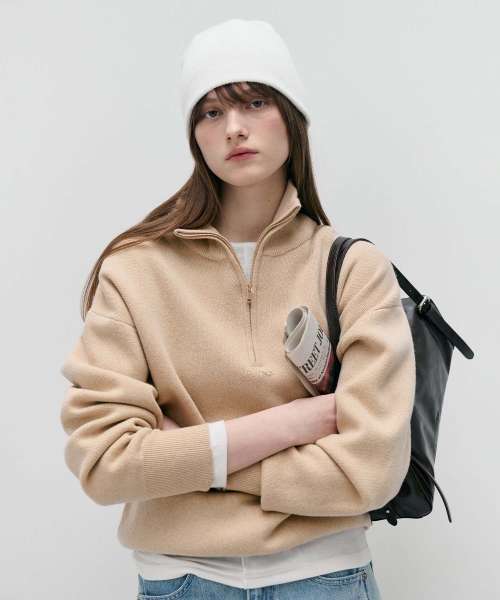 HIGH NECK KNIT HALF ZIP-UP BEIGE