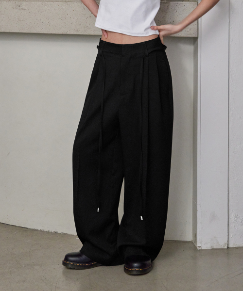 Curved Over Pintuck Slacks, BLACK