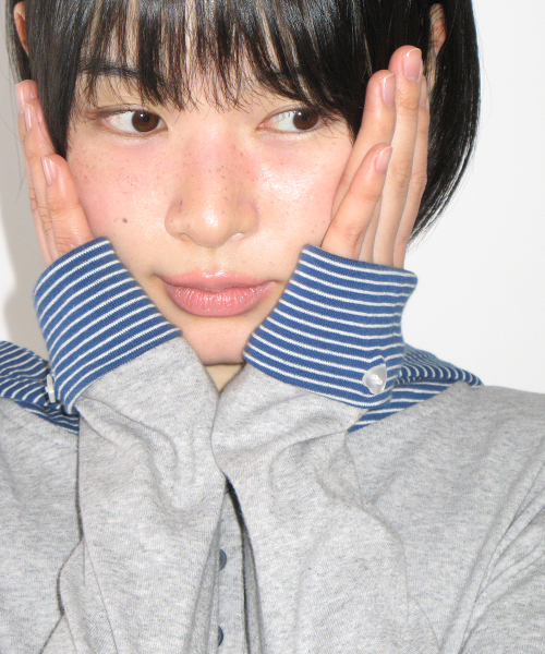 BUTTON CUFF HOODIE LONG SLEEVE GREY