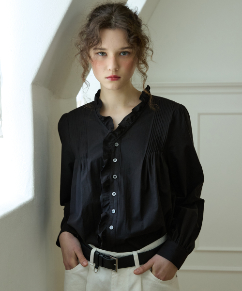 Merry poem pintuck blouse Black