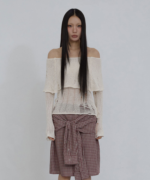 DISTRESSED OFF-SHOULDER TOP_ IVORY