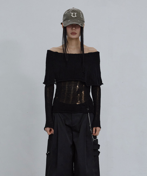 DISTRESSED OFF-SHOULDER TOP_ BLACK