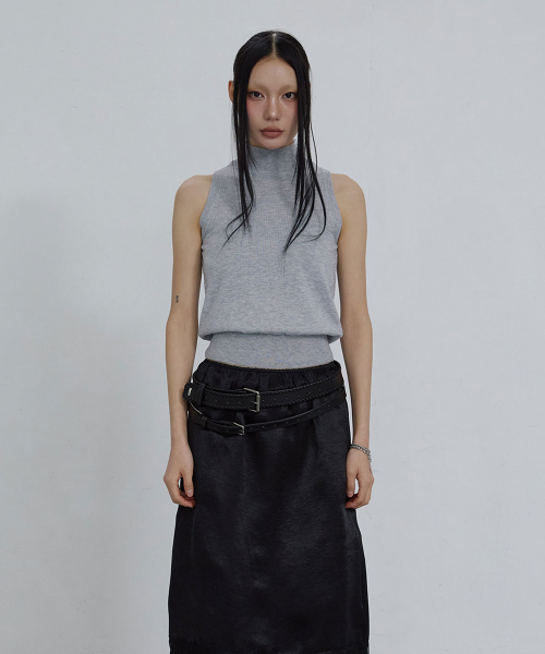 METALLIC SLEEVELESS TOP_ GREY