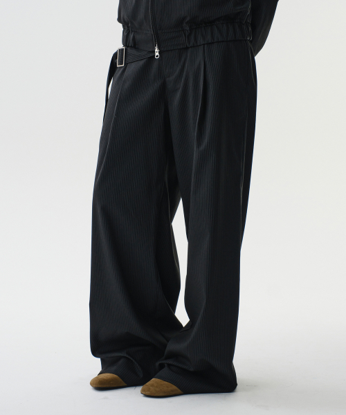 BELTED FLARE STRIPE PANTS (BLACK)