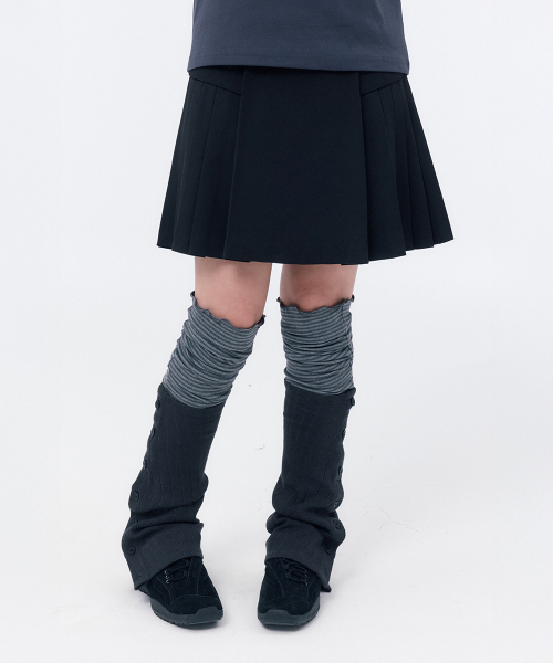 Side pleats line midi skirt BLACK