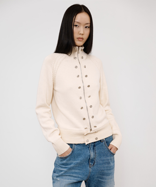 HIGH-NECK STUD KNIT OUTER IN IVORY