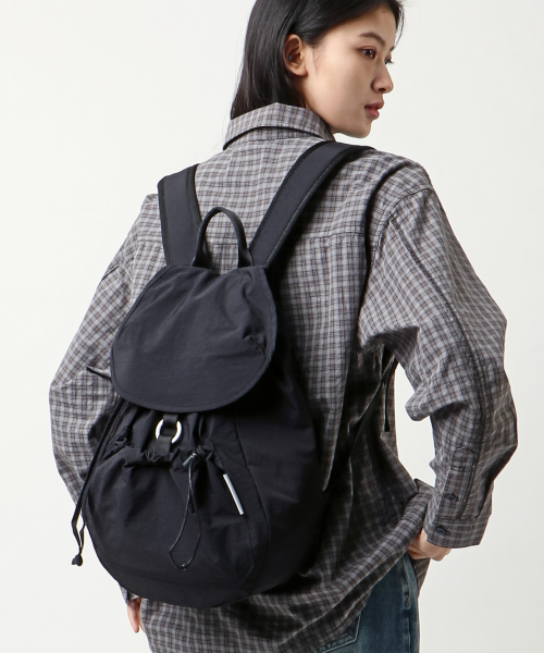 Dewdrop Backpack_Black&White
