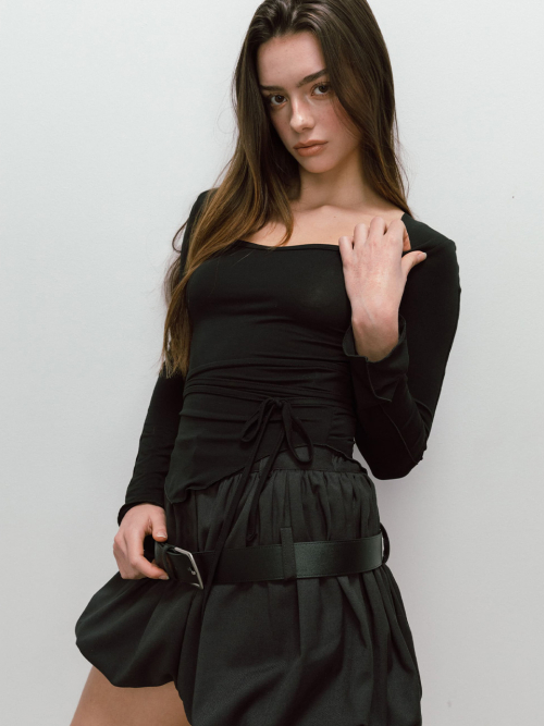 NEUTRAL STRAP T-SHIRT / BLACK