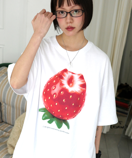 3D Strawberry Overfit T-shirt [White]