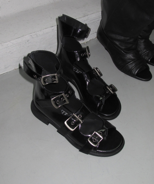 104 west buckle sandals