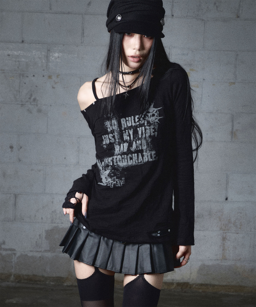 Destroyed Back Lace Top (BLACK)