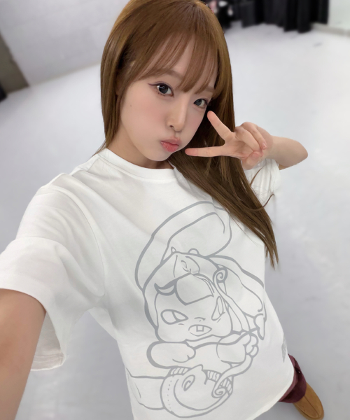 LUVISTRUE X YENA OVERFIT TEE(WHITE)